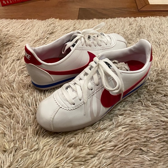 Nike Women’s Classic Cortez Leather in White/Red - Picture 6 of 7